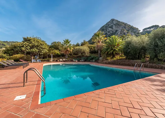 别墅 Borgo Toniasole 切法卢